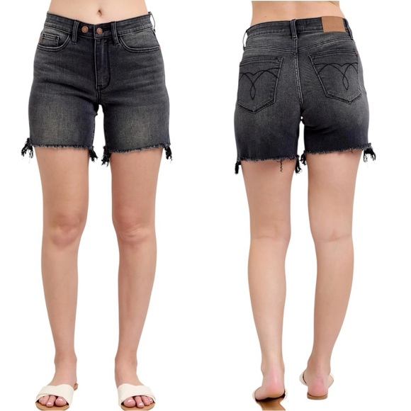 Judy Blue High Rise Bermuda Shorts Black Wash Frayed Hem Denim NWT - Picture 2 of 11